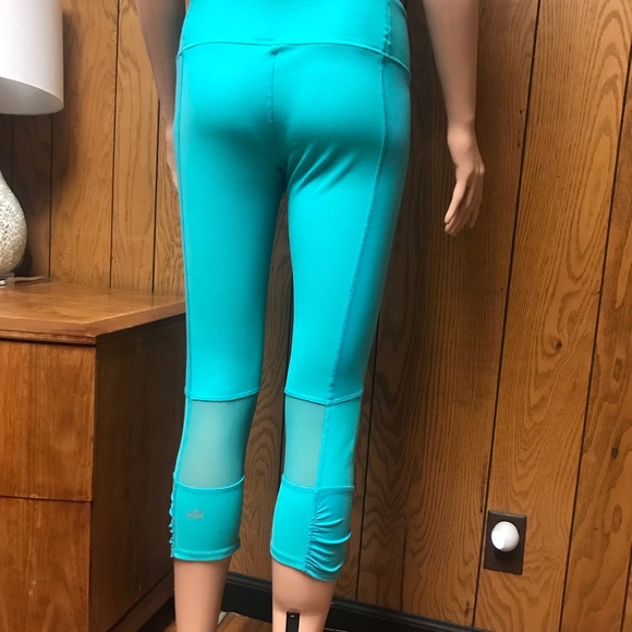 Alo yoga Cropped Workout-Leggings- Aqua Teal- Size None Good Condition - Picture 10 of 16